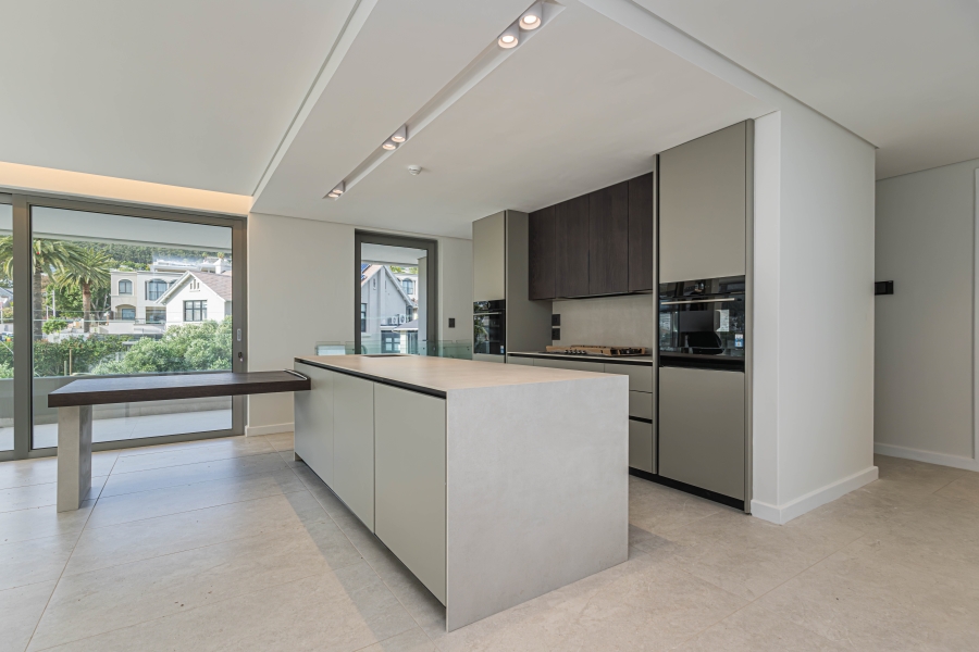 3 Bedroom Property for Sale in Fresnaye Western Cape